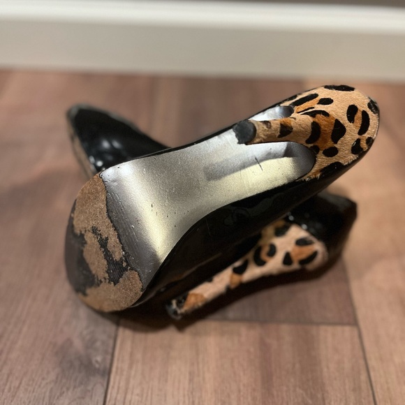 Steve Madden Black Patent Leather Peep Toe Heels with Animal Print Heel - Picture 6 of 16